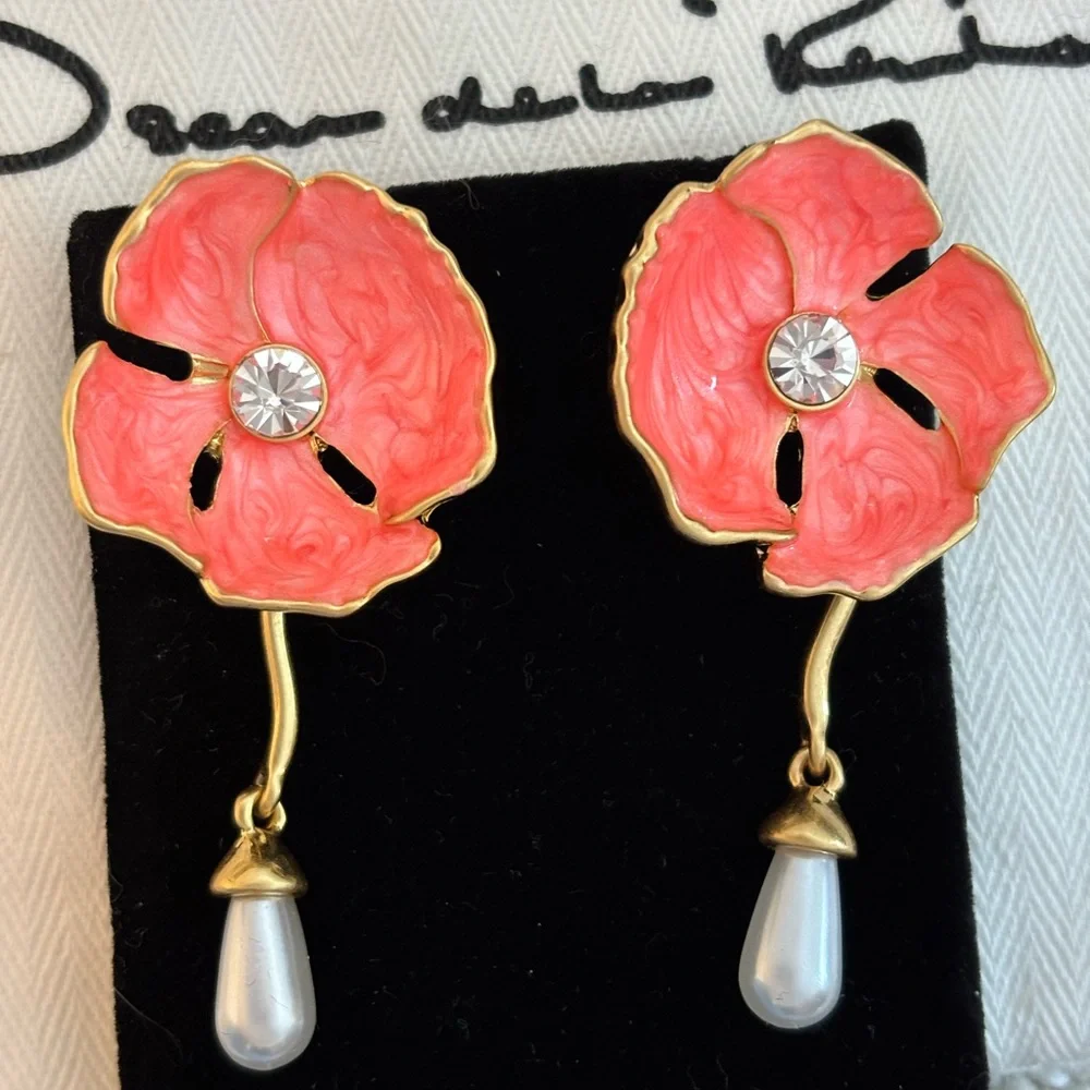 Oscar de la Renta • Enamel Poppy Flower Pearl Drop Earrings